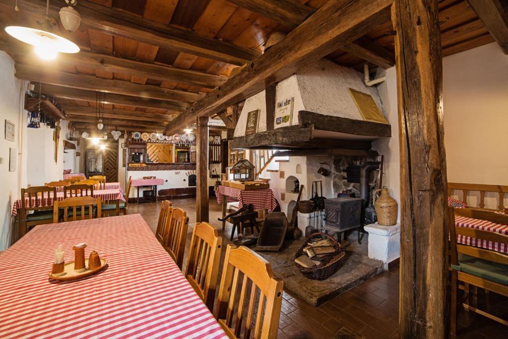 Penzion Stary Hostinec Banska Stiavnica Luaran gambar